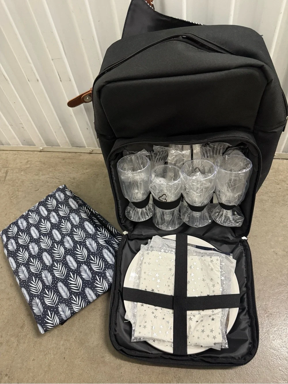 Insulated Black Patterned Picnic Wine Set Backpack with Glasses and Cutlery